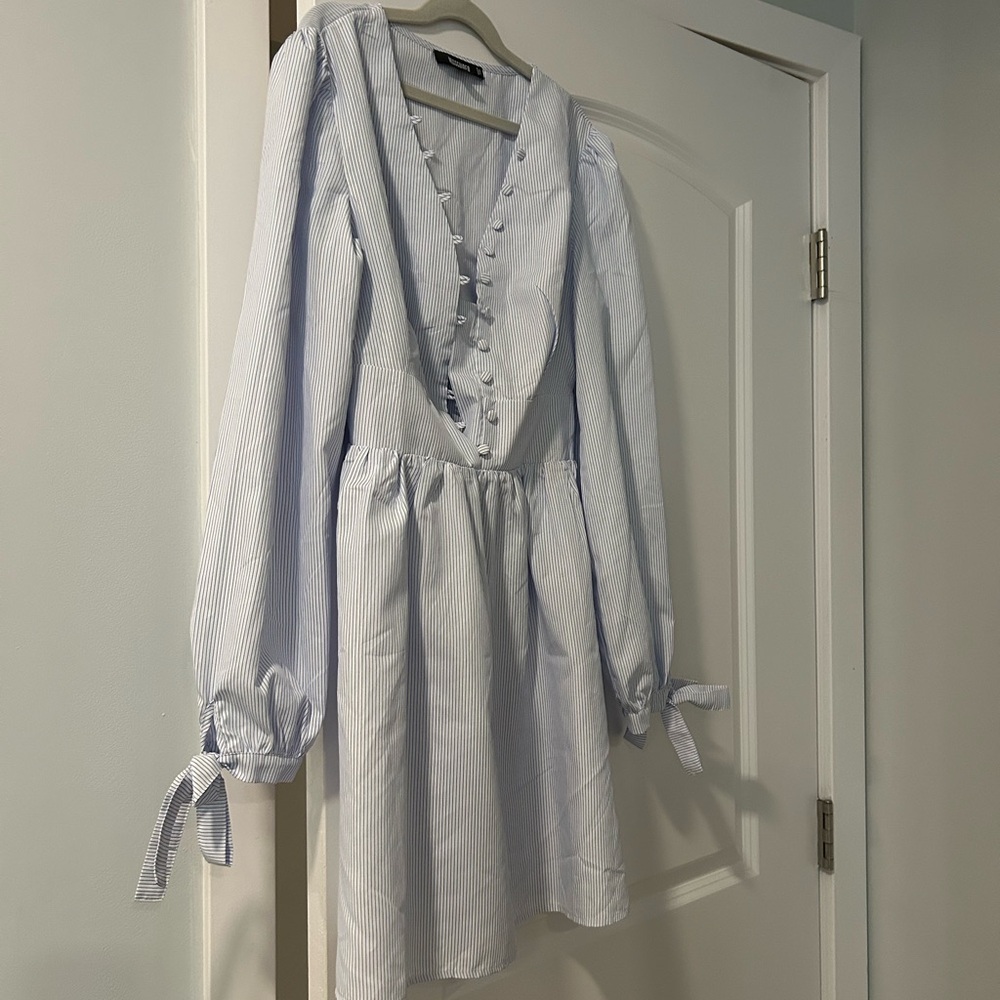 Light Blue Striped Dress with Button Detail MISSGUIDED SIZE 2